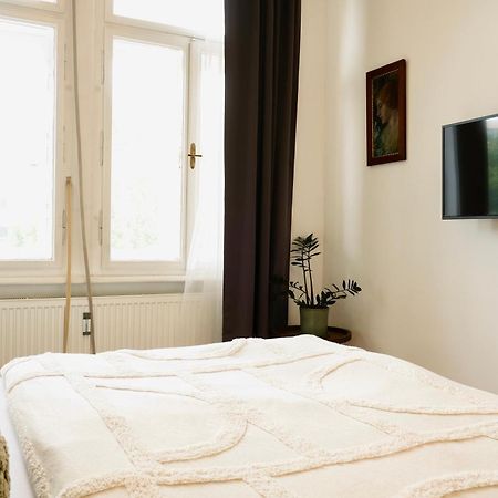 Stilvolles Apartment In Zentraler Lage - Free Parking Graz Bagian luar foto