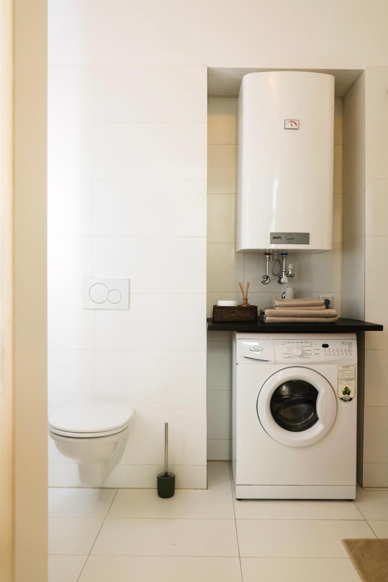 Stilvolles Apartment In Zentraler Lage - Free Parking Graz Bagian luar foto