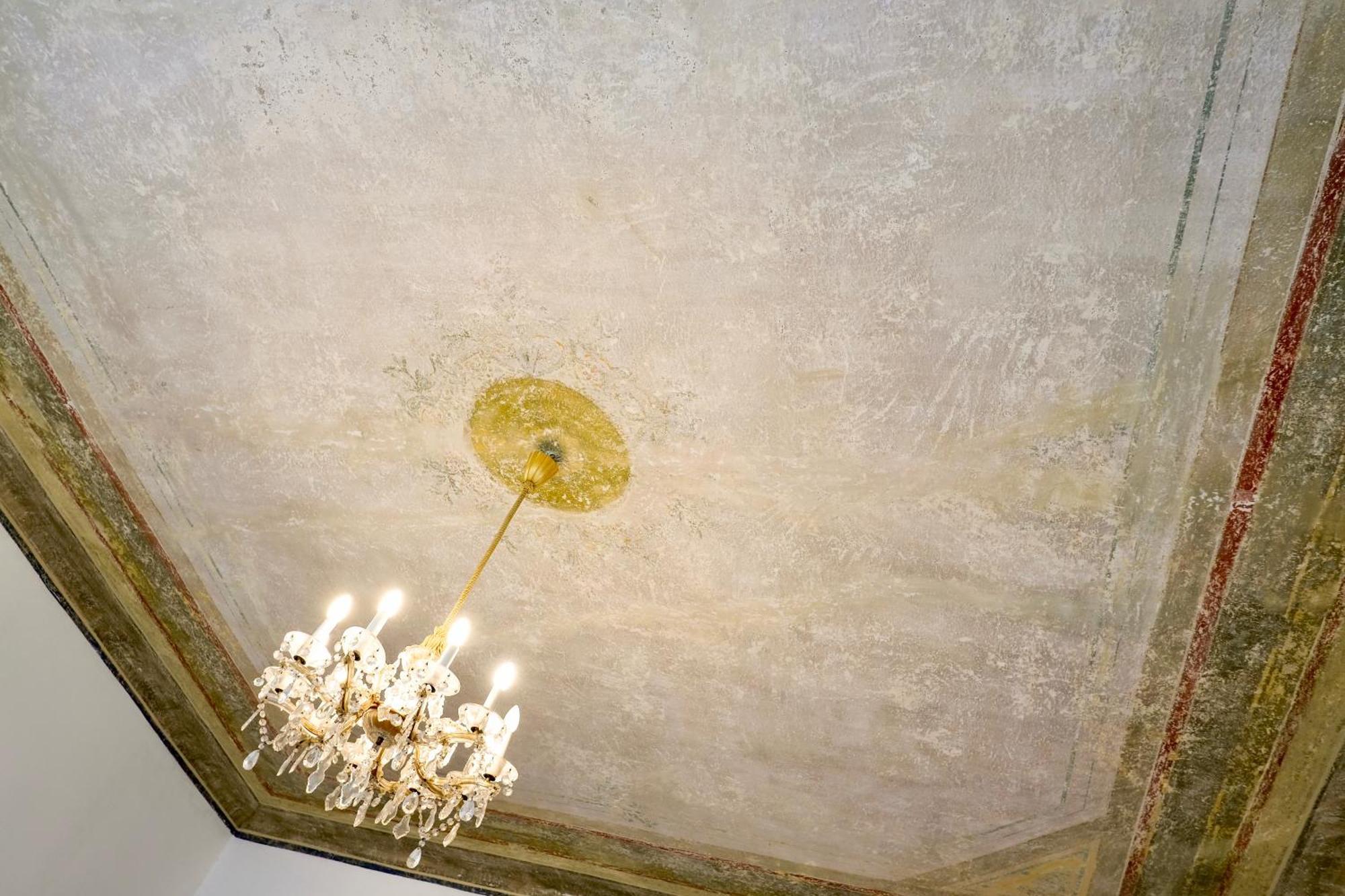 Stilvolles Apartment In Zentraler Lage - Free Parking Graz Bagian luar foto
